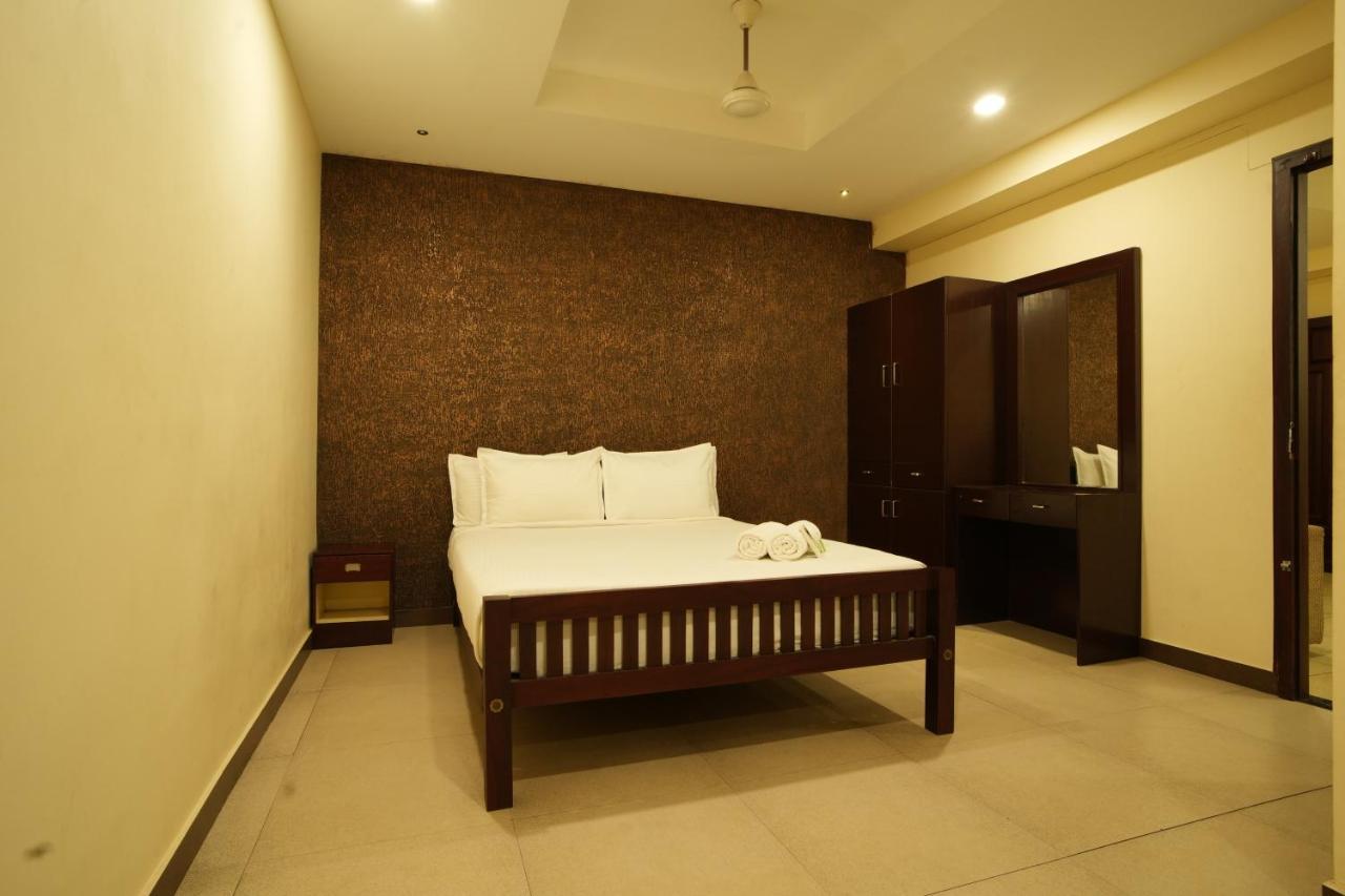 K V Suites Kochi Екстер'єр фото