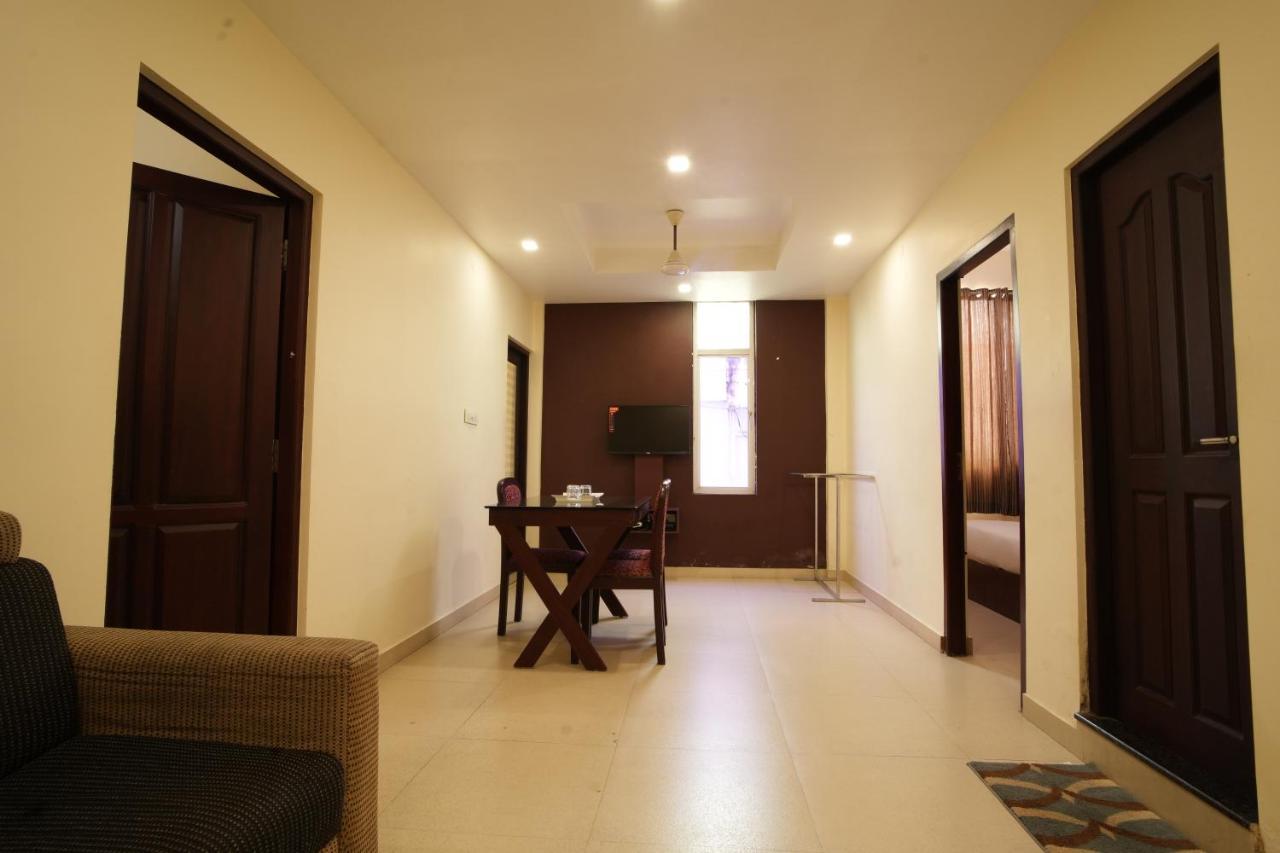 K V Suites Kochi Екстер'єр фото