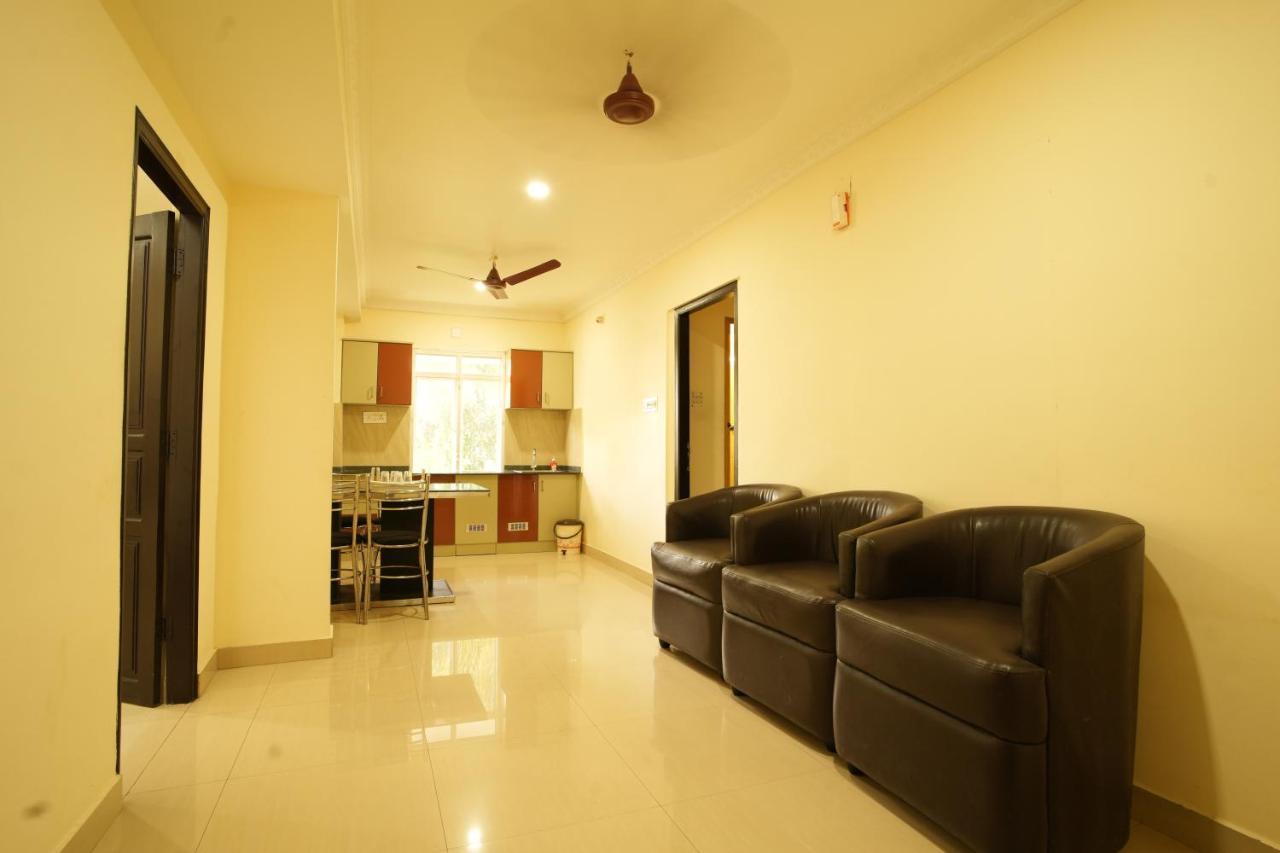 K V Suites Kochi Екстер'єр фото