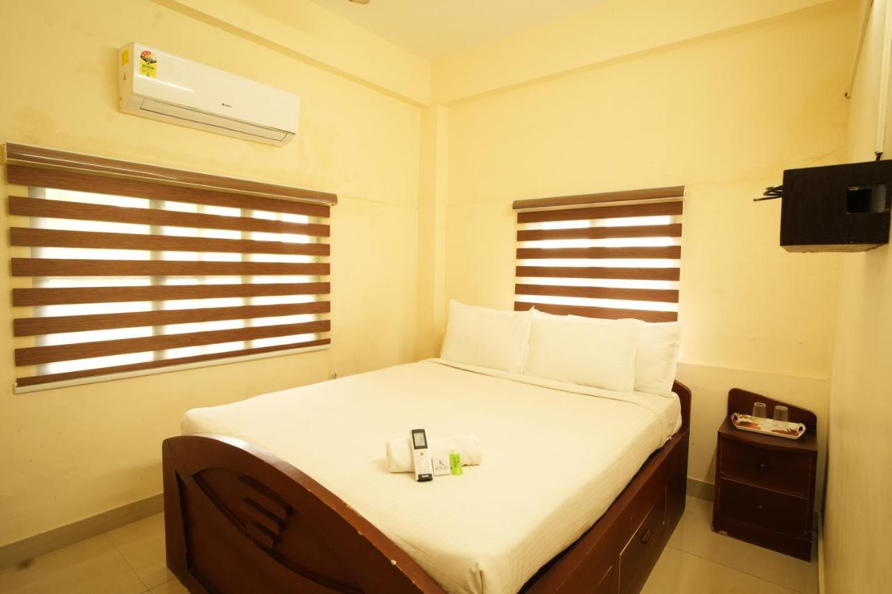 K V Suites Kochi Екстер'єр фото
