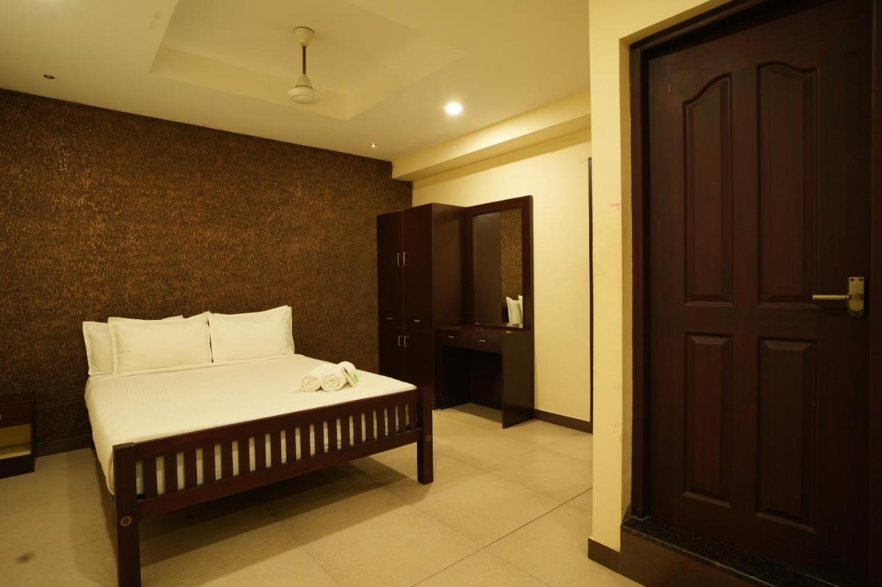 K V Suites Kochi Екстер'єр фото