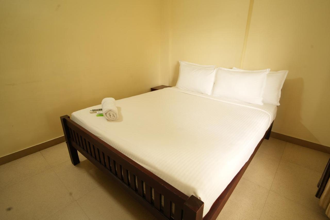 K V Suites Kochi Екстер'єр фото