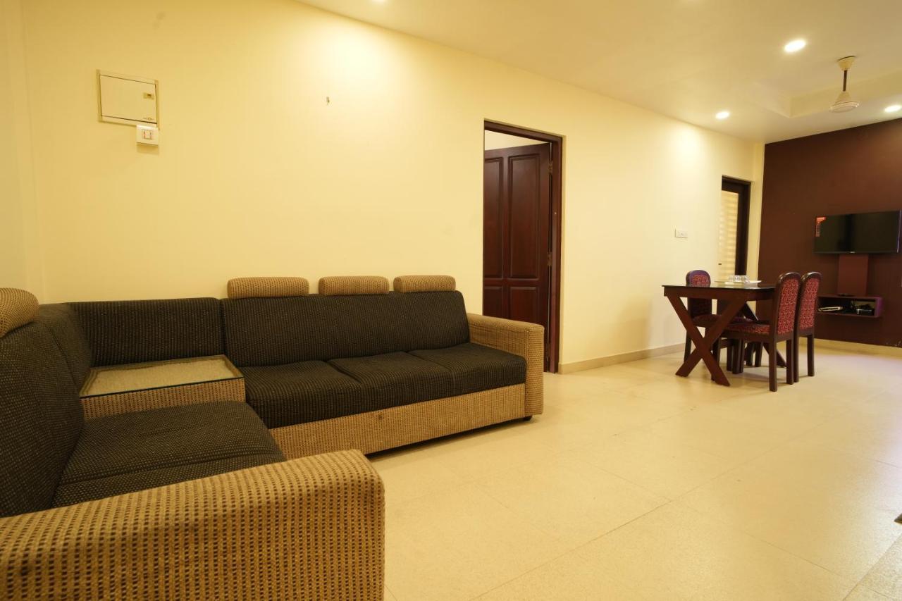 K V Suites Kochi Екстер'єр фото