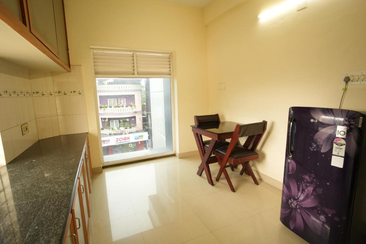 K V Suites Kochi Екстер'єр фото