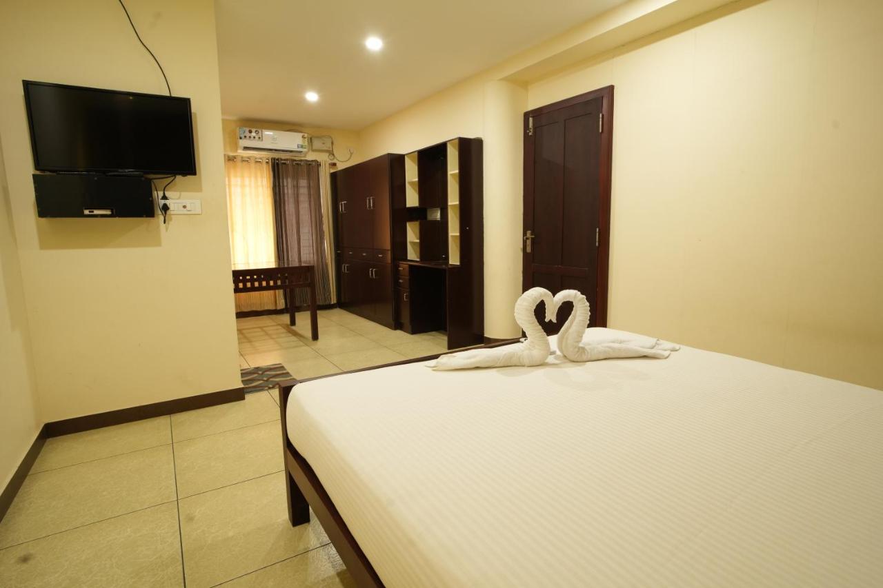 K V Suites Kochi Екстер'єр фото