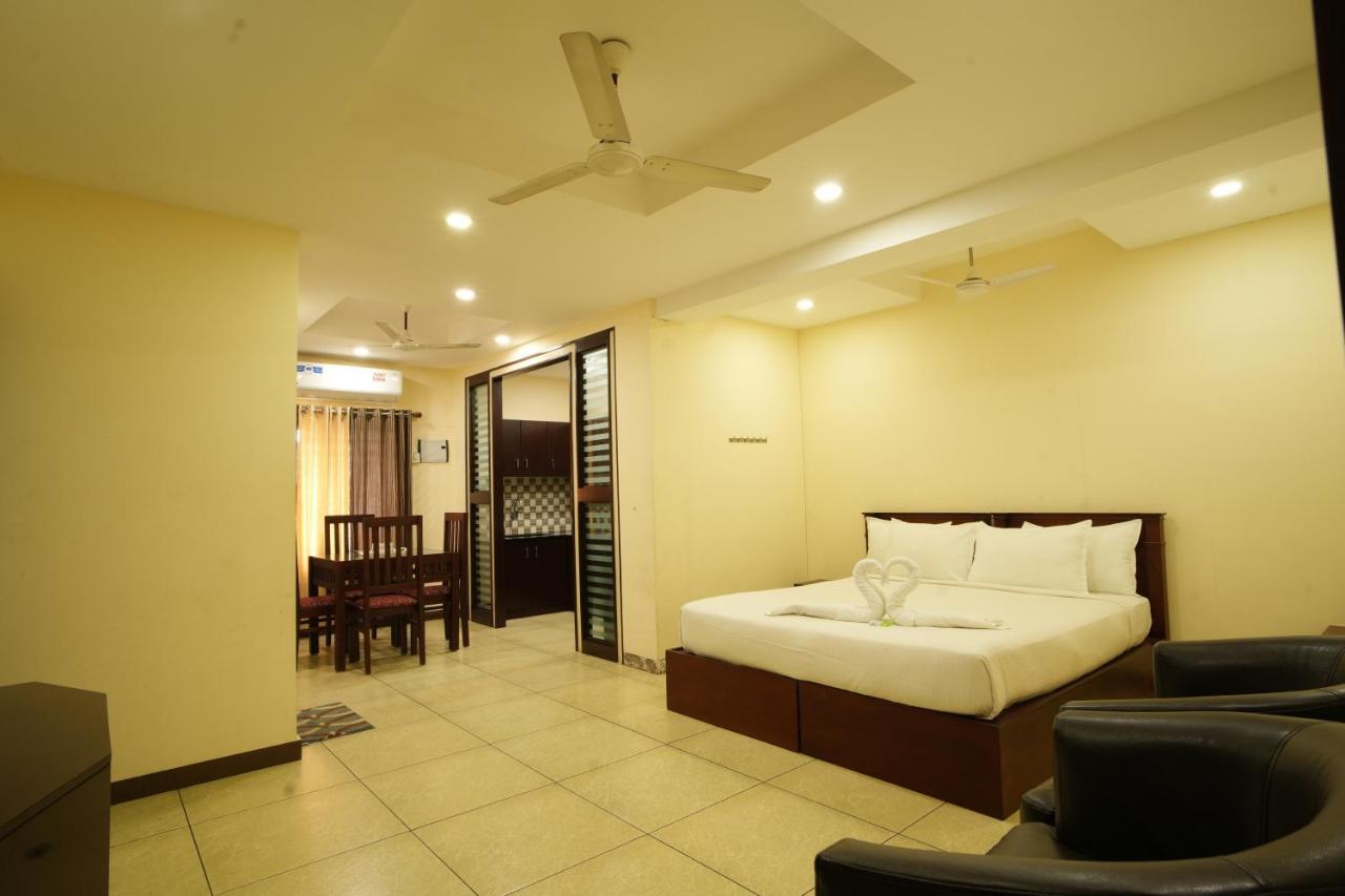 K V Suites Kochi Екстер'єр фото
