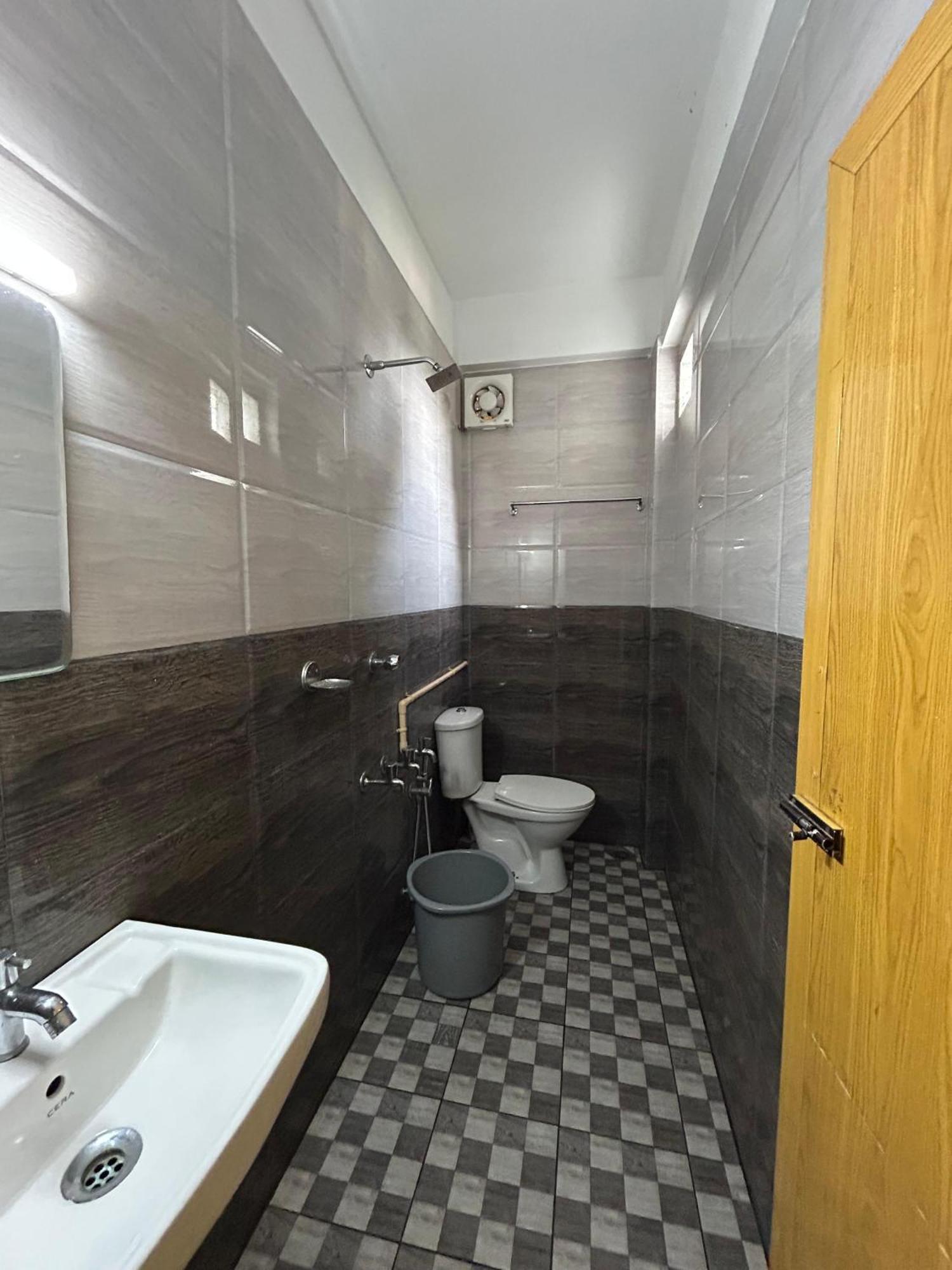 K V Suites Kochi Екстер'єр фото